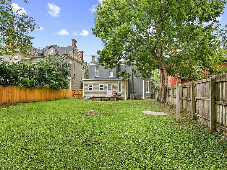 336 Madison Pl — Photo 12