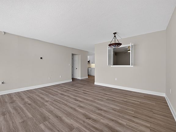 2nd image of 566 Commonwealth Ave #308