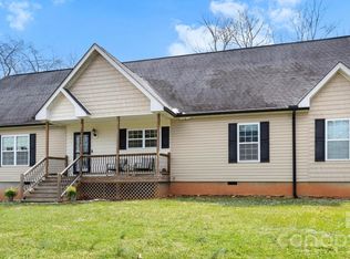 28 Chapel Park Rd, Asheville, NC 28803