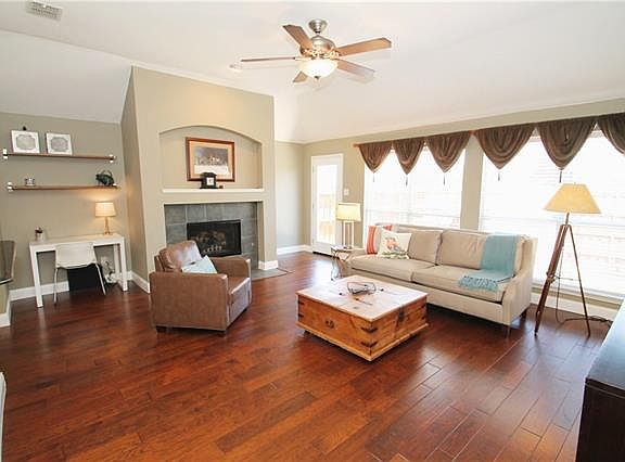 2nd image of 1125 Shady Oaks Ct