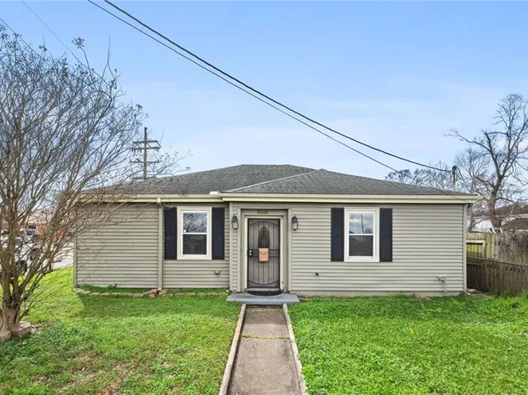 8602 Palmetto St, New Orleans, LA 70118
