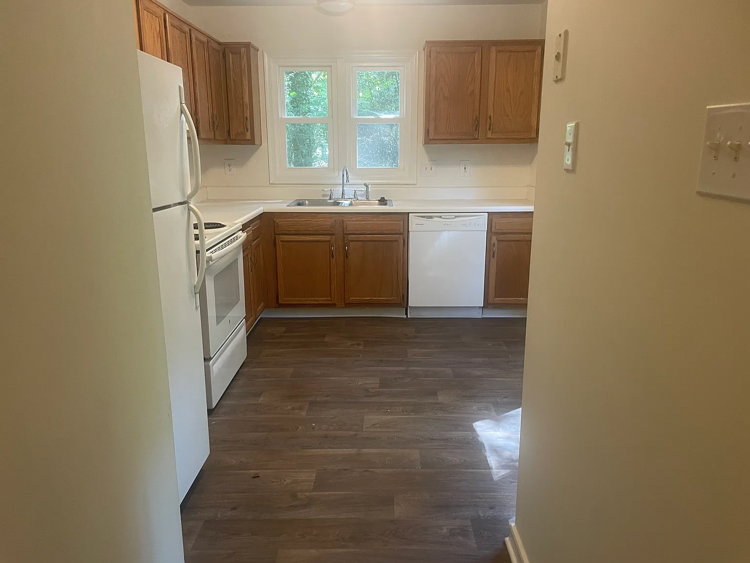 3 bed, 2.5 bath, 1522 sqft, $2,175 — Photo 4