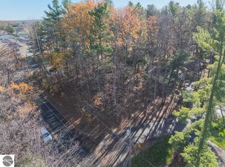 1242 Randall Ct, Traverse City, MI