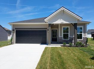 1407 N Hunters Crossing Cir, Huntingburg, IN 47542