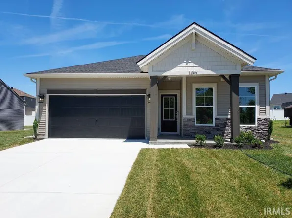 1407 N Hunters Crossing Cir, Huntingburg, IN 47542