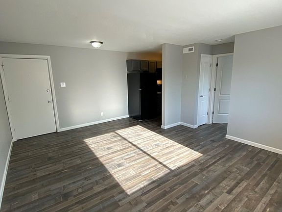 5th image of 3443 Connecticut St APT 204
