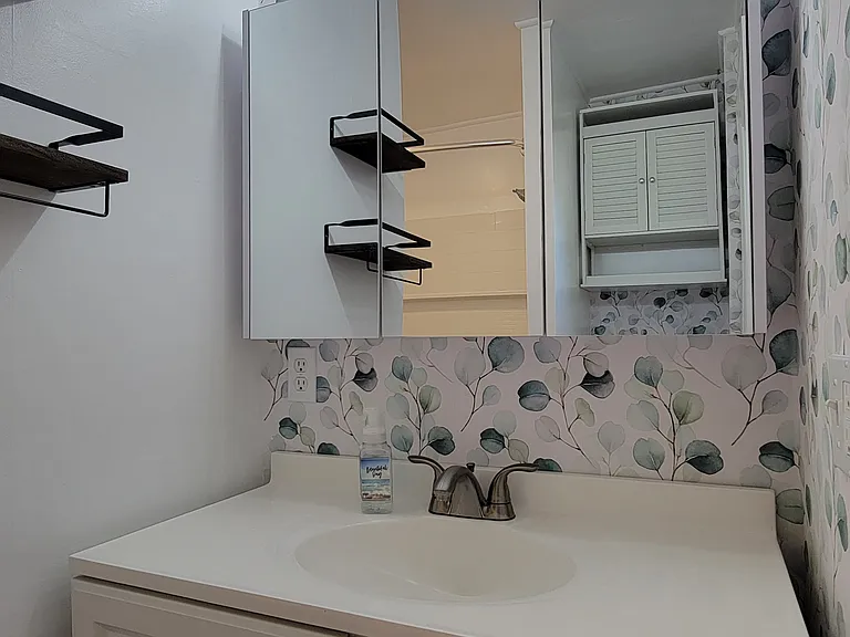 83 18th St #2 — Photo 9