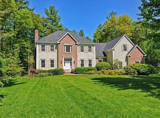 34 Falcon Ridge Dr, Hopkinton, MA 01748