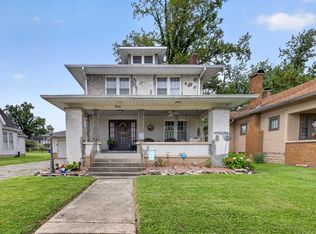 215 S 8th St, Mitchell, IN 47446