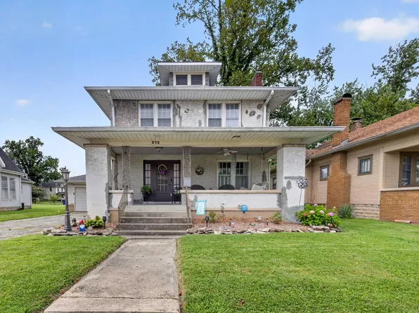 215 S 8th St, Mitchell, IN 47446