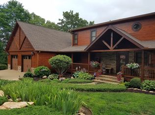 211 Cinnamon Bear Rd, Mineral Bluff, GA 30559