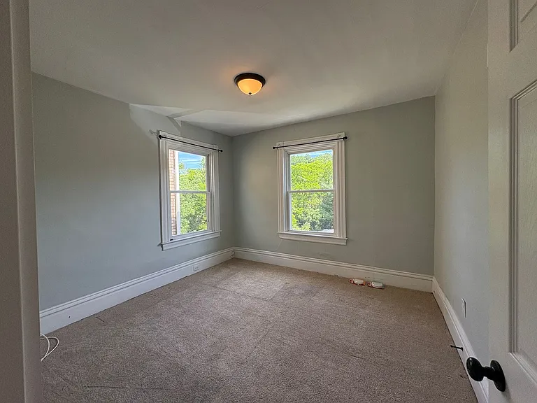 535 Marie Ave — Photo 15