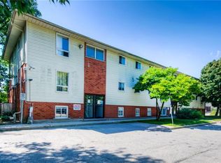 119 Cedar St S #15, Kitchener, ON N2G 3L6