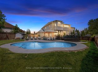 4 Playfair Ct, Hamilton, ON L9K 1R6