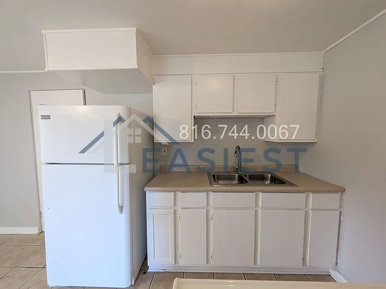 8832 N Forest Ave — Photo 7