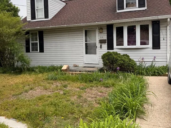 216 Coakley St, Fredericksburg, VA 22401