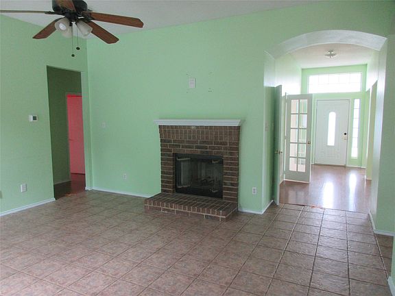 2nd image of 214 Westbrook Dr