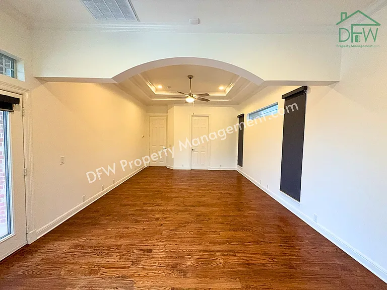 1205 Golden Gate Dr — Photo 15