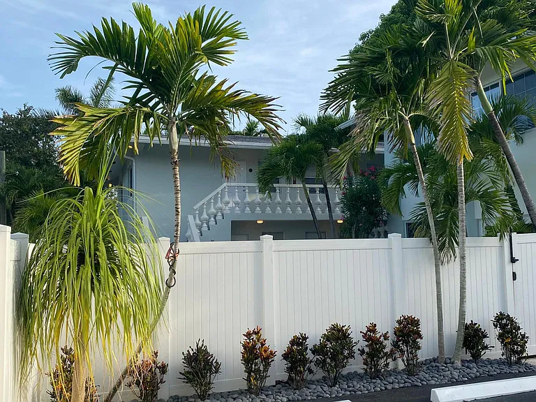 455 NE 16th Ave — Photo 9