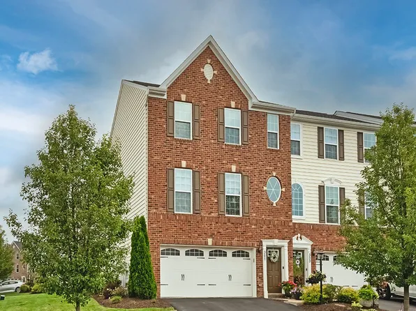 301 Arrowwood Ln, Canonsburg, PA 15317