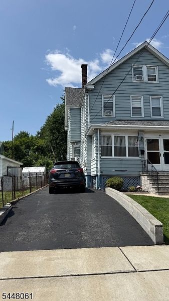 1st image of 1 Guenther Pl