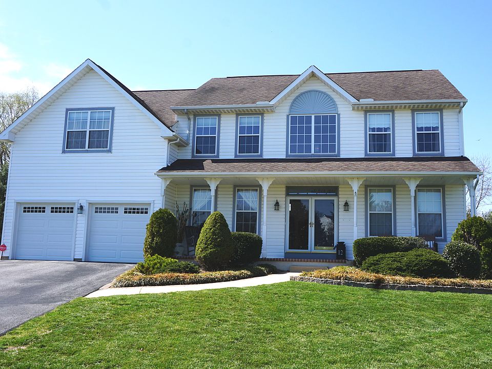 1st image of 12 Winchester Ct
