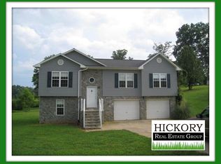 2220 Olde Valley Dr, Hudson, NC 28638