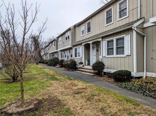 10 Scuppo Rd UNIT B10, Danbury, CT 06811