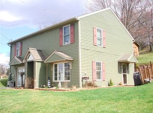 814 E Hill Dr, New Kensington, PA