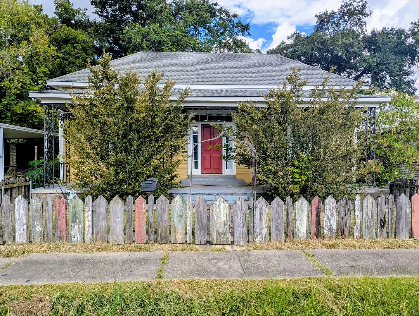 Live in Sterling Grove Historic District! — Photo 1