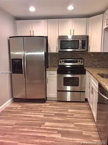 1st image of 1820 N Lauderdale Ave APT 3118