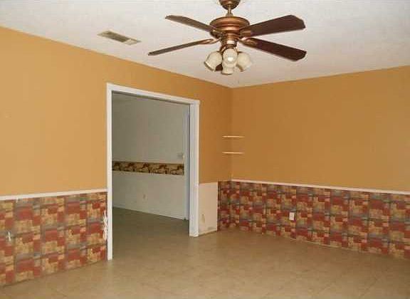 3rd image of 5667 Gainswood Ct