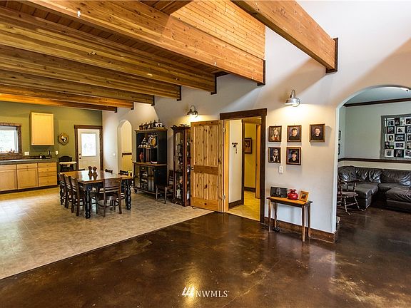 3rd image of 8221 198th Street NW