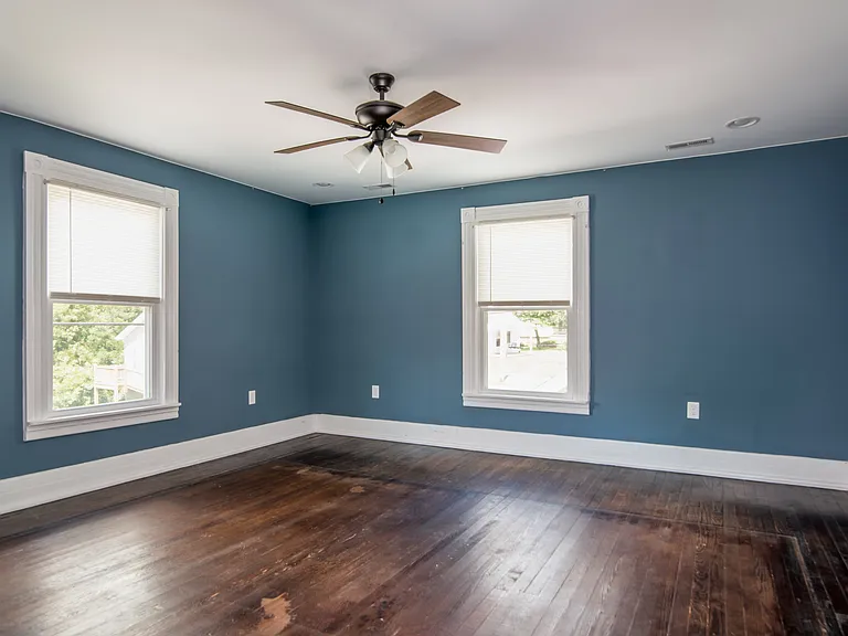 381 Main St — Photo 14