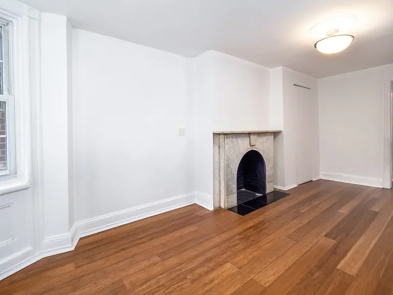 491 Mercer St #1 — Photo 4