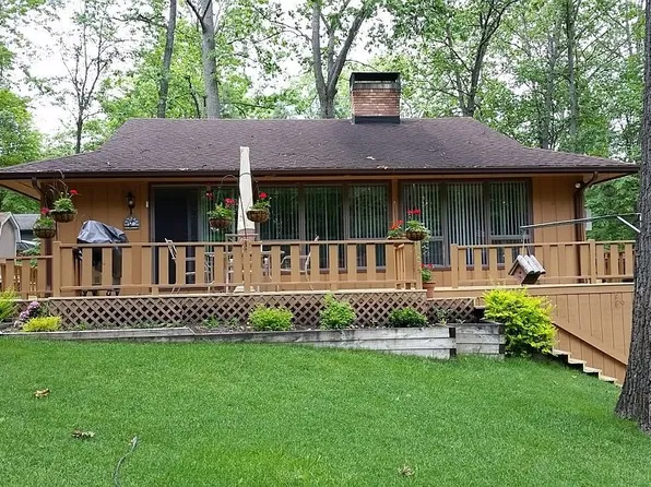 106 Sunrise Dr, Roscommon, MI 48653