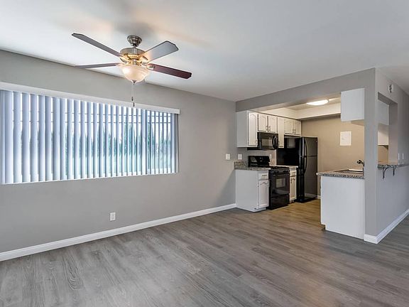 3rd image of 13919 Coteau Dr APT 9