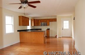 3rd image of 65 Lorraine Dr