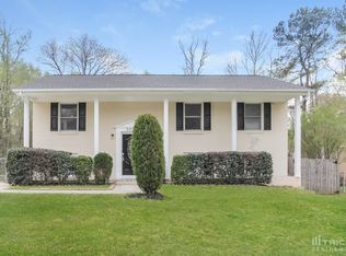 5822 Eastbrook Rd, Charlotte, NC 28215