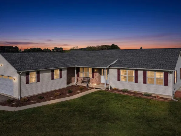 19 Swissdale Rd, Bernville, PA 19506