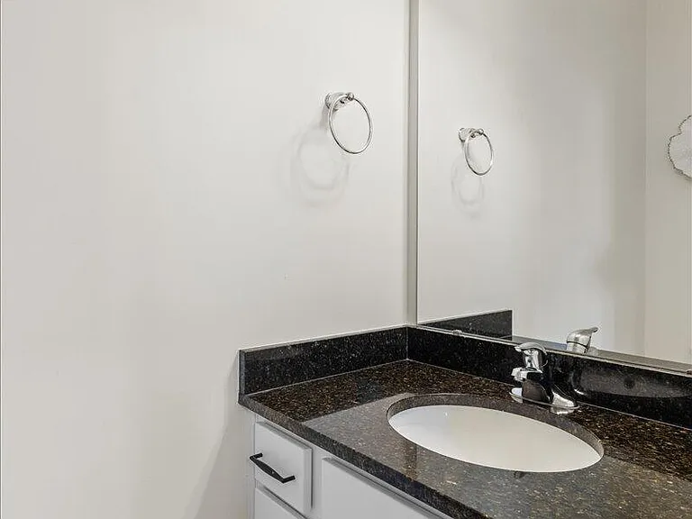 155 Bourne Dr — Photo 28