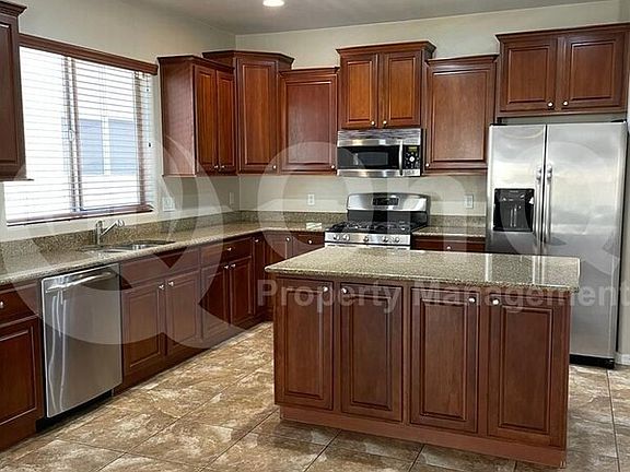 3rd image of 1274 W Varese Way