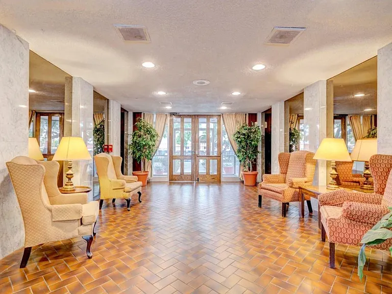 7520 Hornwood Dr #103 — Photo 2