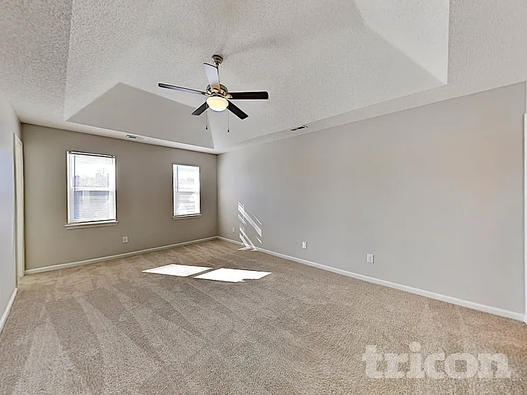 8009 Vermilion Dr — Photo 9