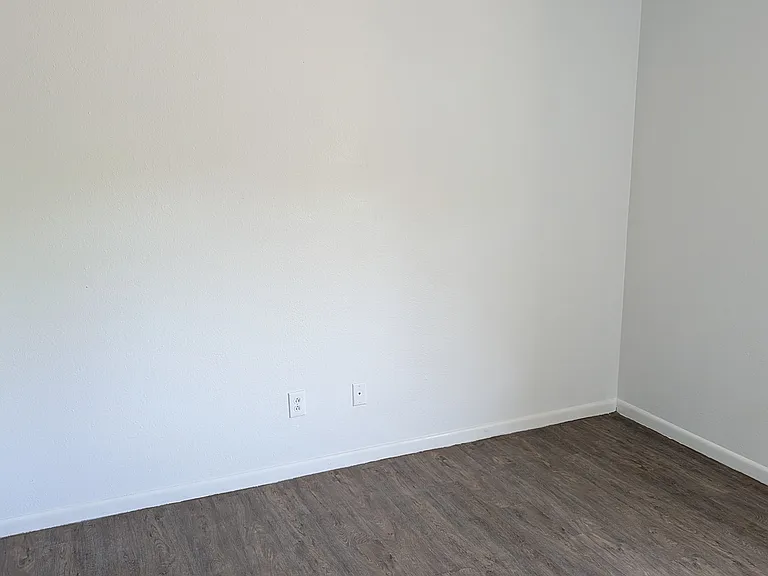 1703 S Washington St #A — Photo 11