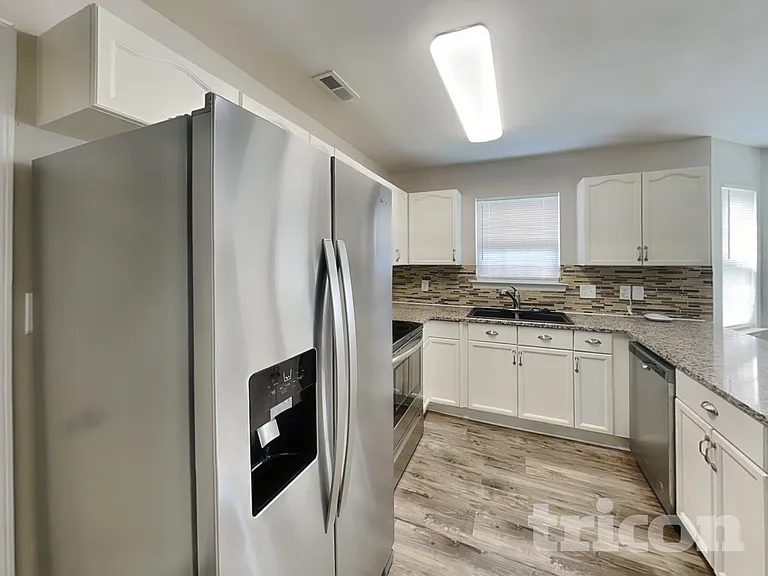 2120 Ballingarry Dr — Photo 7