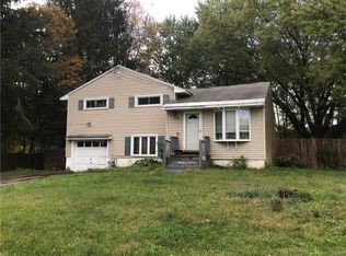 8407 Dawn Dr, Rome, NY 13440