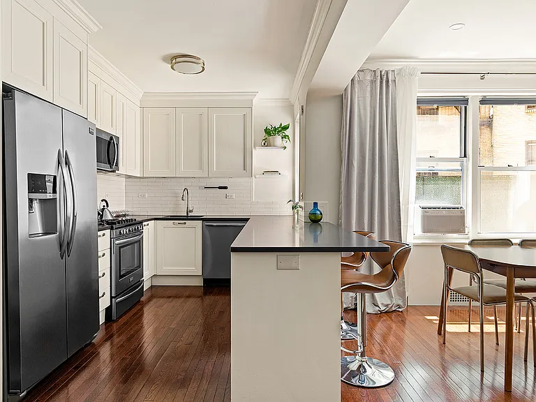73-12 35th Ave #C6 — Photo 2