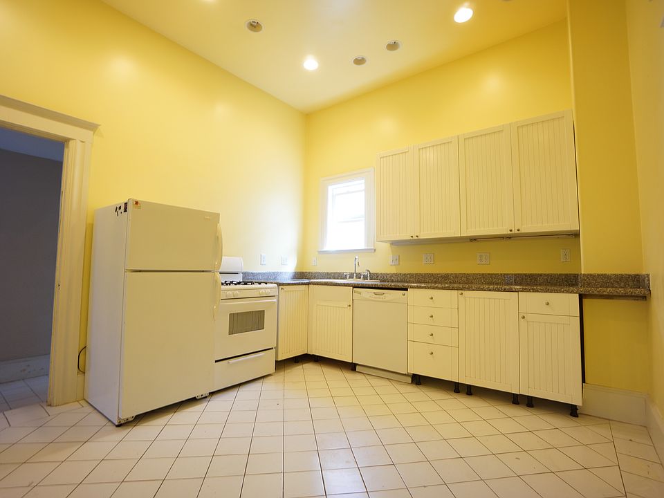 1st image of 2678 21st Street # Top Floor
