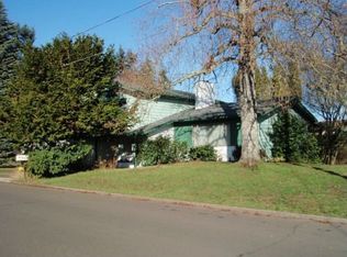821 Stark St, Woodburn, OR 97071